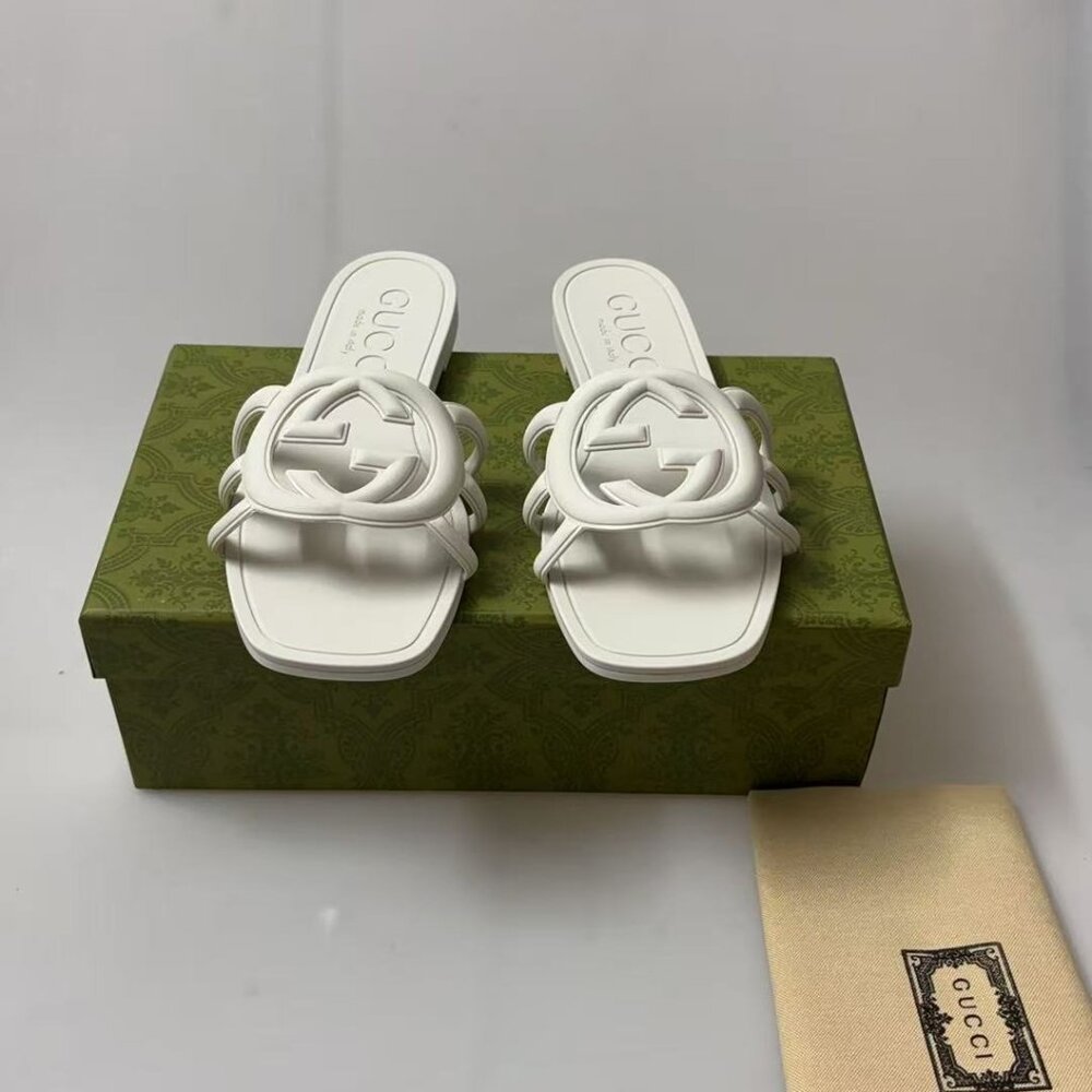Gucci Women's White Rubber Slide Sandals - Picture 4 of 4